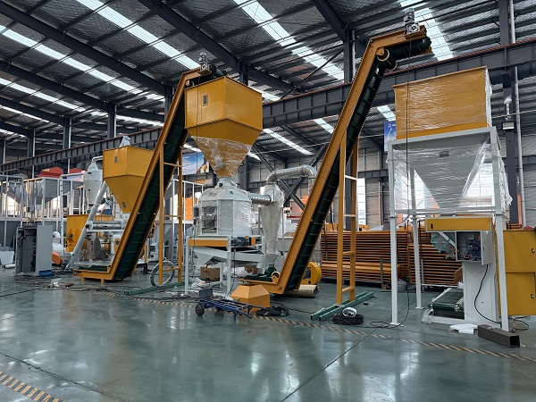 What are the machines for Poultry feed production line?